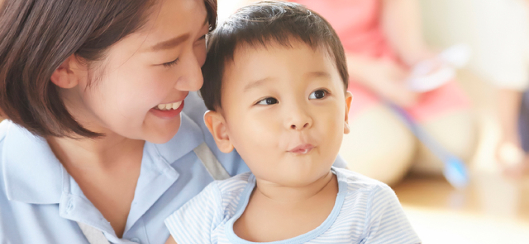 子どもと一緒の画像